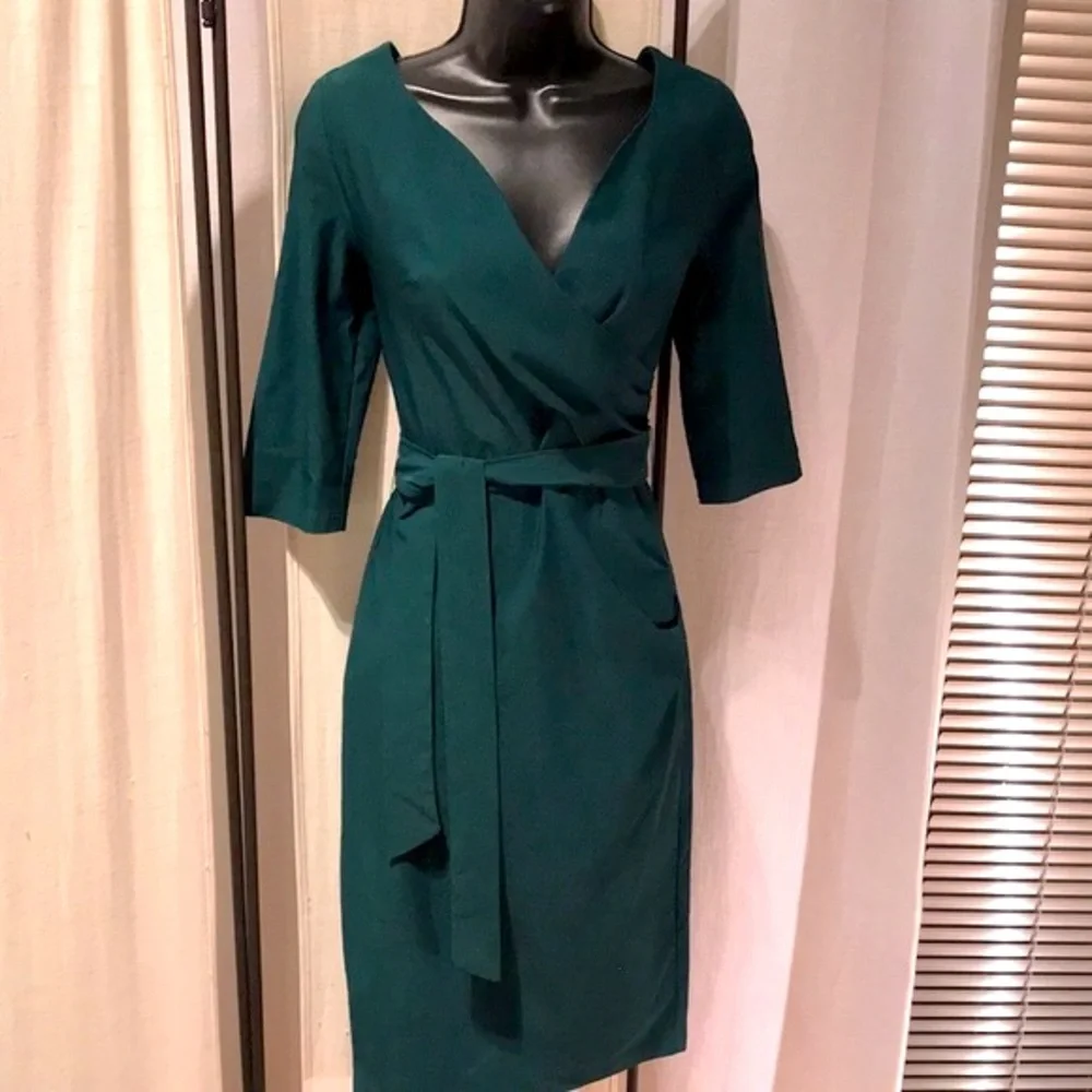 Women's Green Faux Wrap V Neck 3/4 Sleeve ruched Work Belted knee length dress - Picture 7 of 9